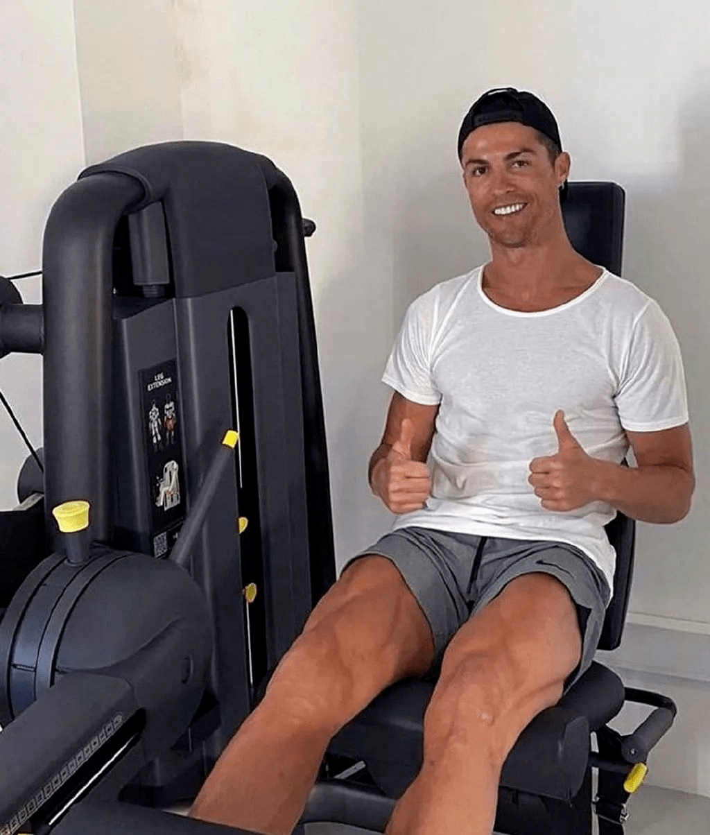 肌肉高强度训练再加上健康饮食和作息身体素质肯定比常人要好很多希望