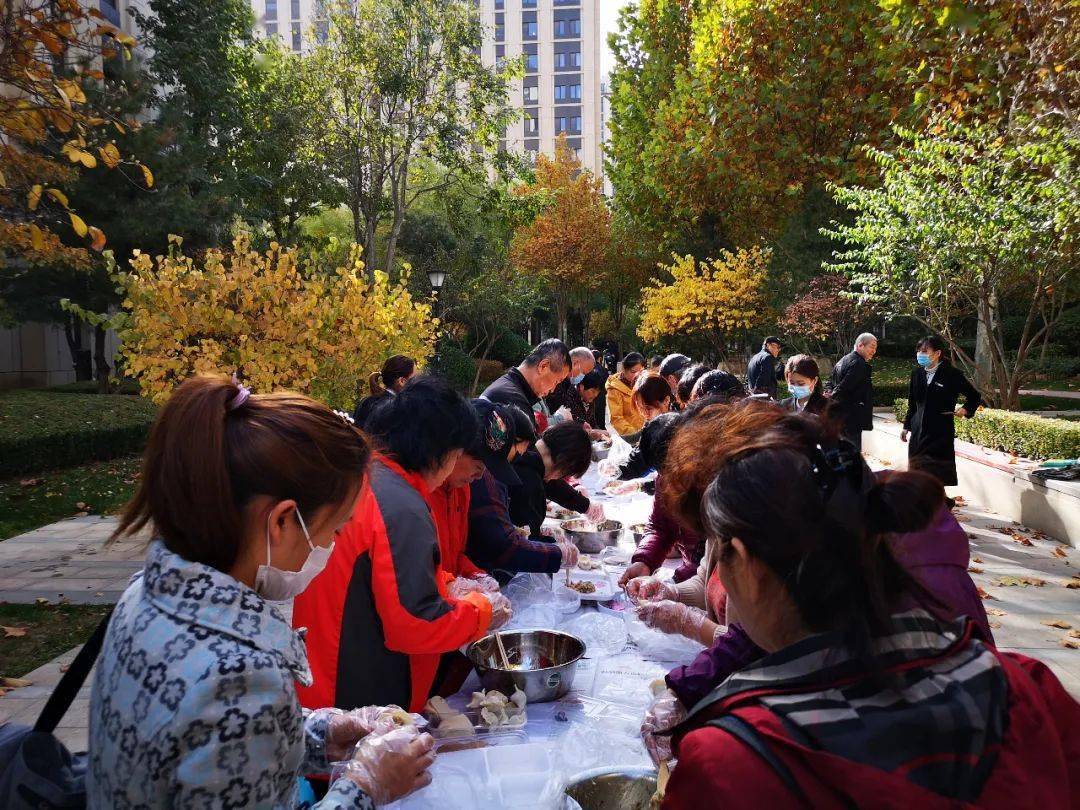 立冬包饺子 温暖欢乐多