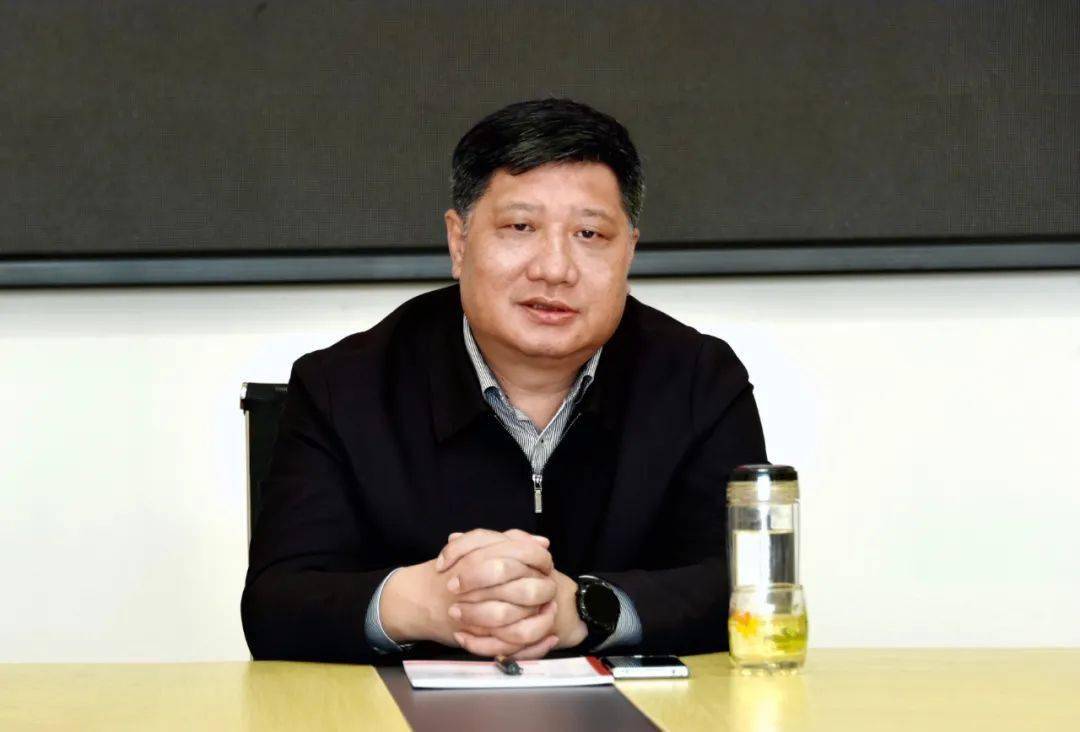 这两项工作县委书记钟旭辉连续指挥调度