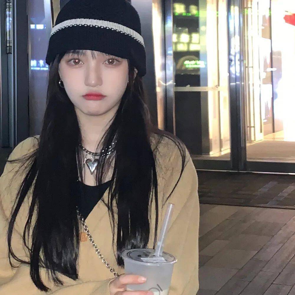 女生头像丨世界并不会对你温柔以待