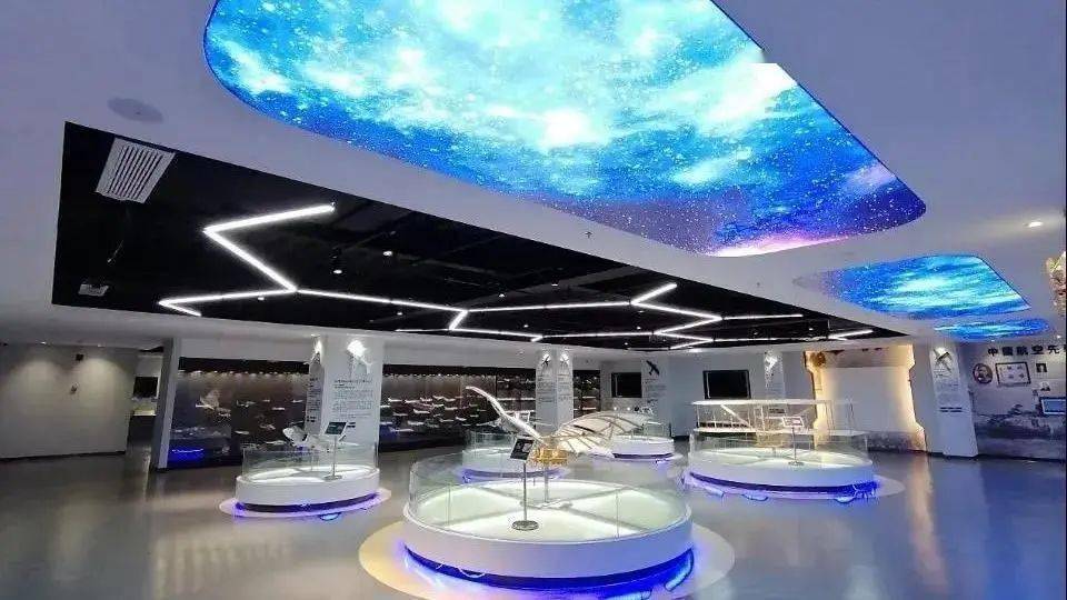 展厅涵盖航空气象,大气层分布及浙江省新联模队提供的专业航模中国