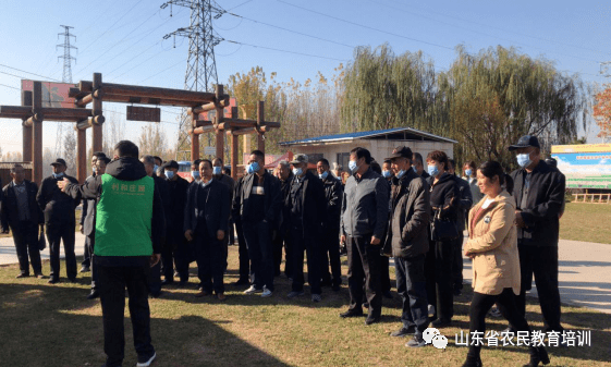 培训中,钢城区农业农村局立足产业特色,精心遴选培训基地,围绕产业的