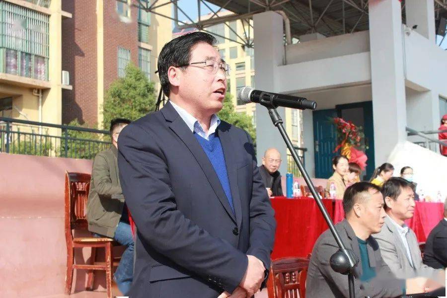 本次运动会开幕式的有六安一中党委书记,校长,六安中学董事长李永江
