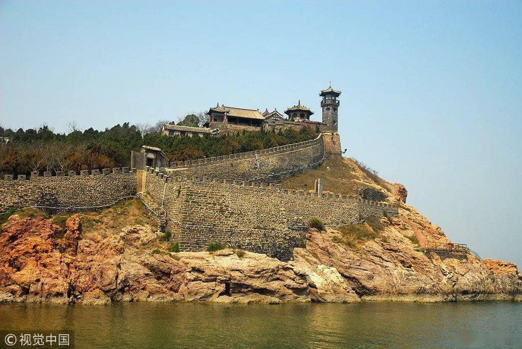 白石村遗址公园贝壳遗存展示处上世纪八十年代初白石村遗址发掘现场就