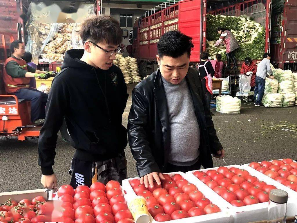 宋小菜創始人餘玲兵用互聯網徹底改變菜販們起早貪黑的生活