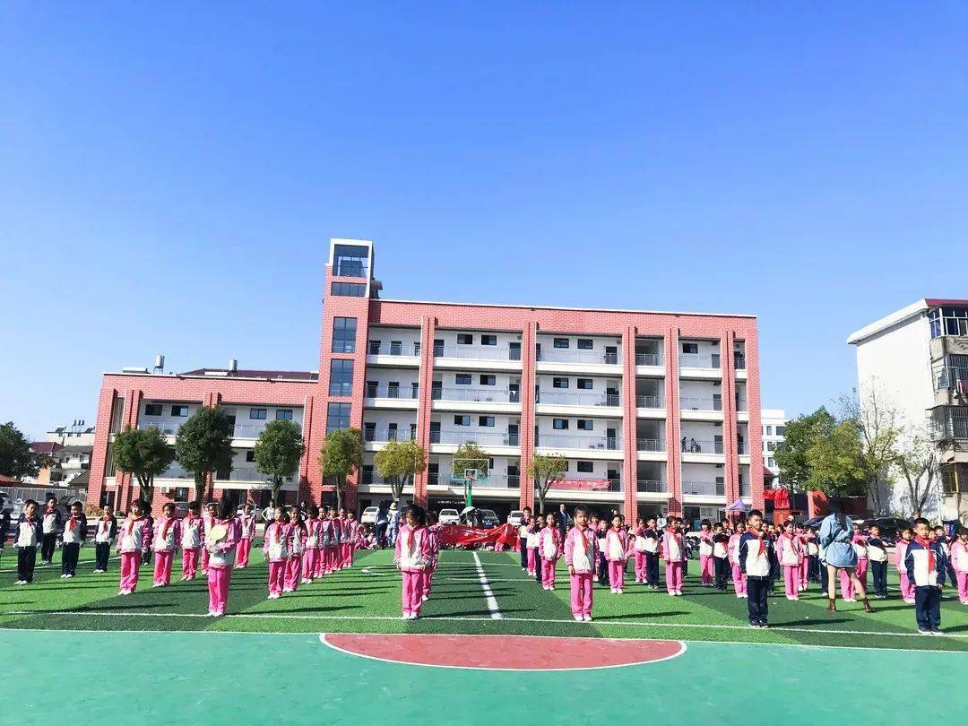 关爱成长国学传承文明韵律演绎激情蒋巷小学开展国学韵律操比赛