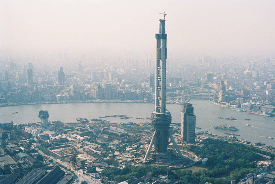 浦东开发开放30周年陆杰以摄影对上海做一项考古研究