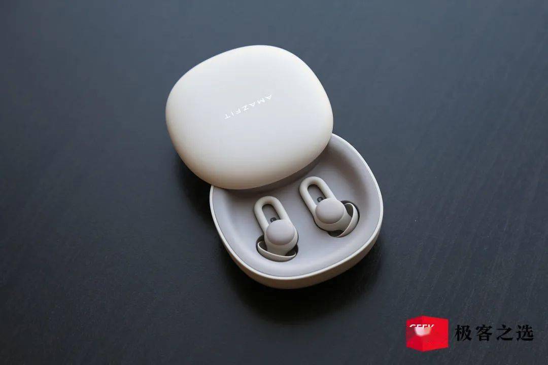 俗话说「人是铁饭是钢,一顿不吃饿得慌」,但其实相比三餐来说,睡眠