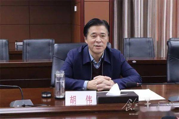 胡伟在讲话时表示,感谢国家能源集团江西电力有限公司长期以来对余干