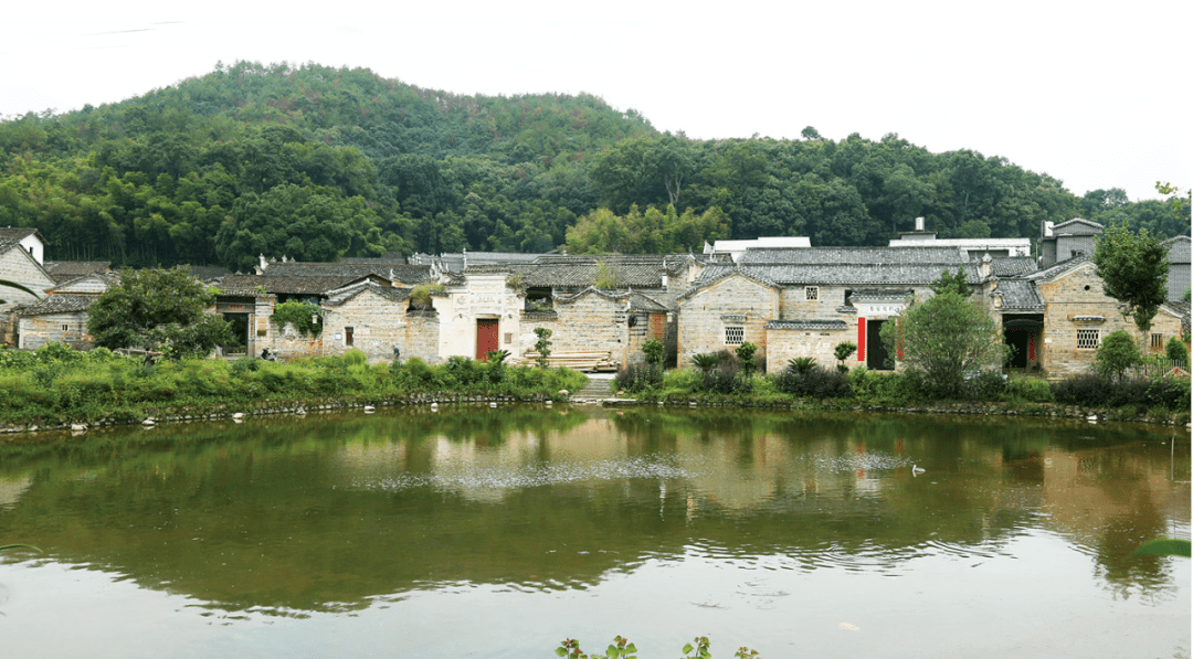 白鹭乡专场赣县区文化惠民系列活动繁荣夜间经济共促脱贫攻坚