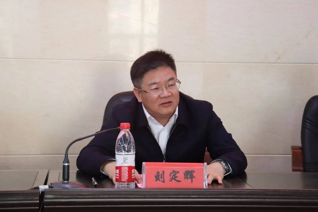 刘定辉县长代表县委,县政府以及85万宁都人民,对博士工作站的成立表示