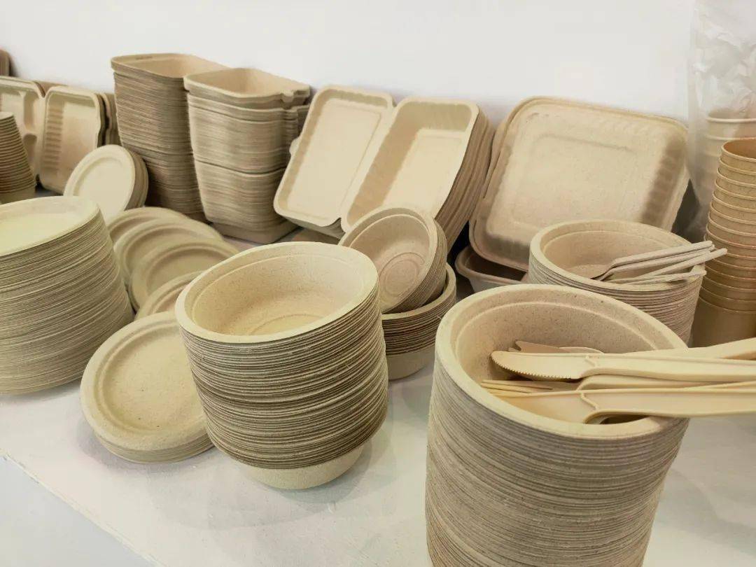 秸秆能做成餐具,节能环保,还能陪你享受餐桌上的"稻谷香".