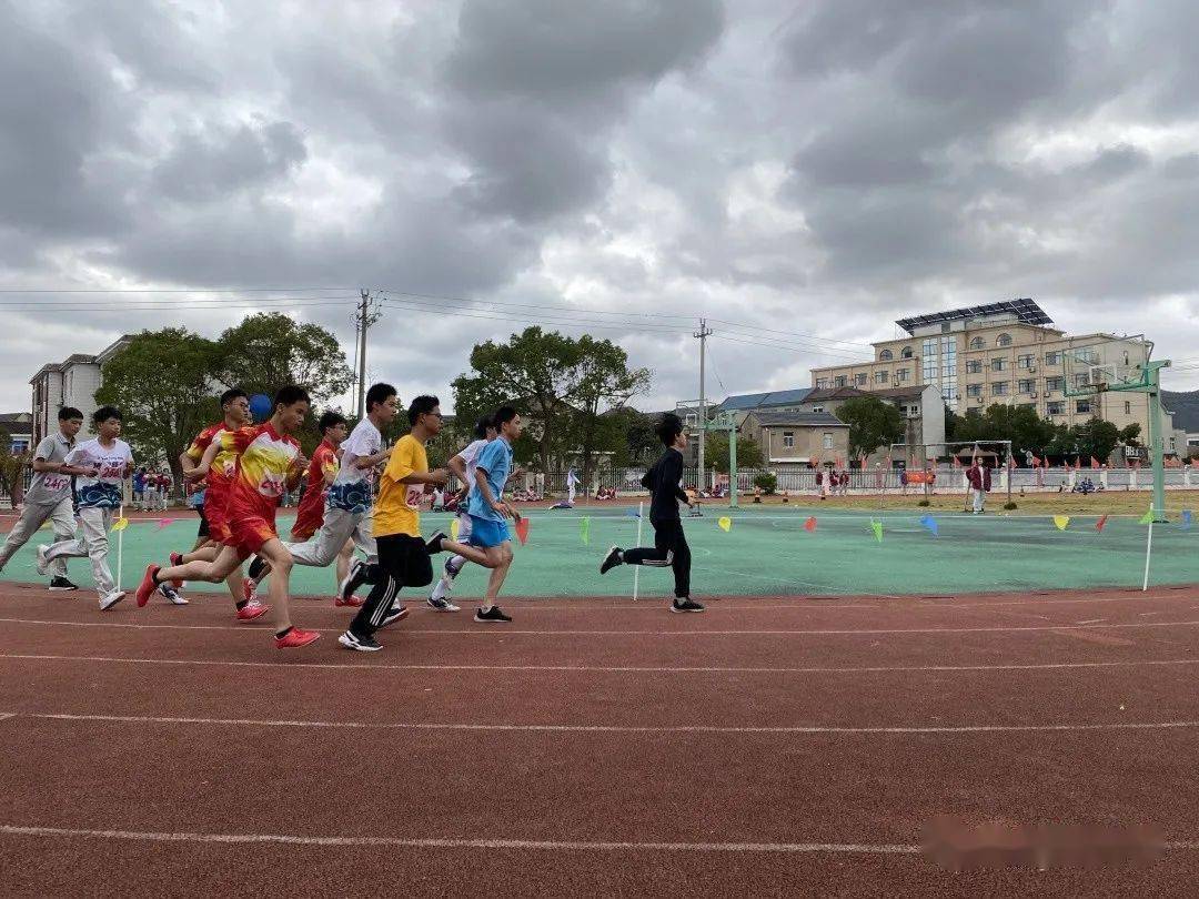 运动彰显青春风采记鹤浦中学第39届运动会顺利举行