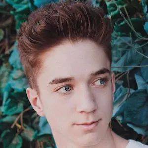 daniel seavey生日:1999年4月2日另一位可爱的队员叫daniel seavey