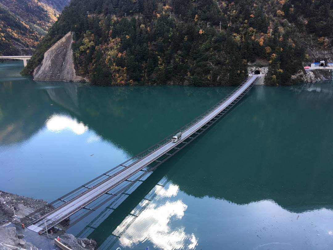 汶马高速狮子坪隧道贯通预计年底全线通车