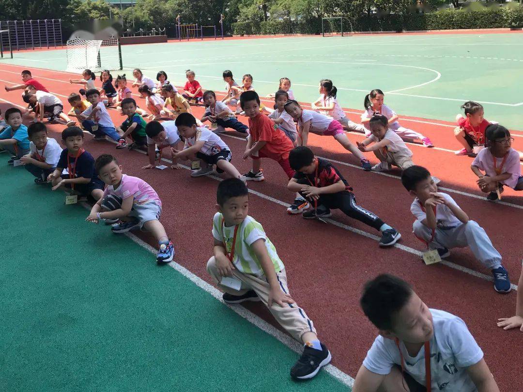 我们是快乐的小学生啦长宁实验小学一年级小脚丫一日快乐校园学习生活
