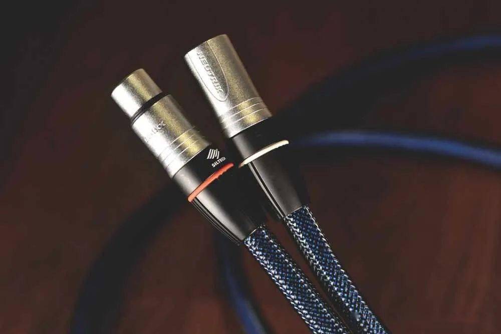 平衡的音色多了几分华丽siltech银彩35yearsanniversary系列线材