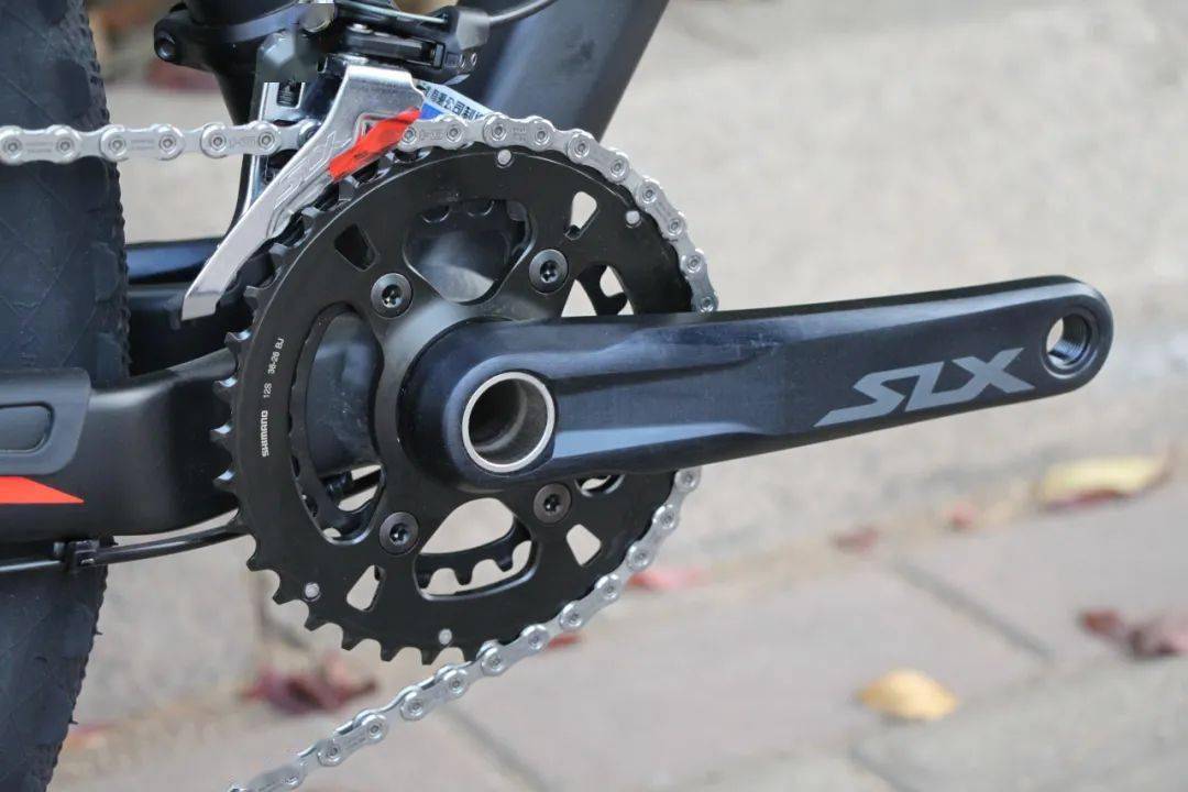 捷安特气压线控桶轴避震前叉(带回弹可调功能)规格:15*110,黑管涂层