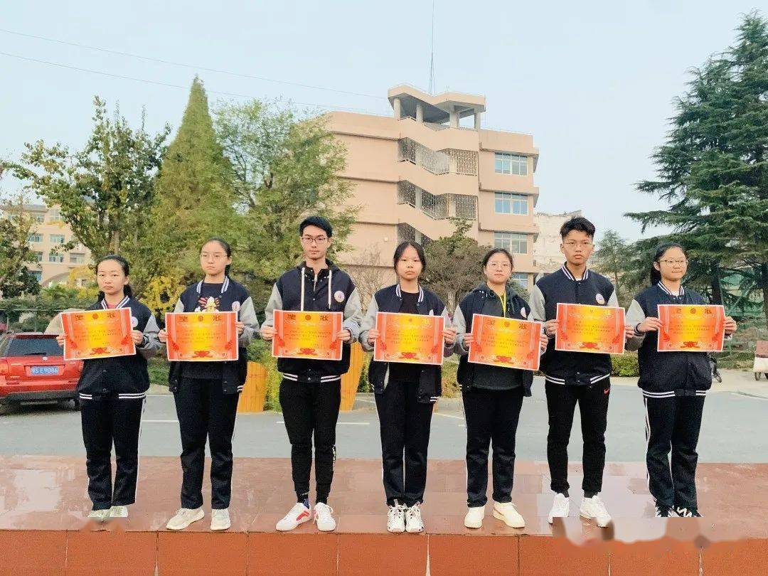 人人规范树形象,事事规范出效率——随州二中规范月活动总结