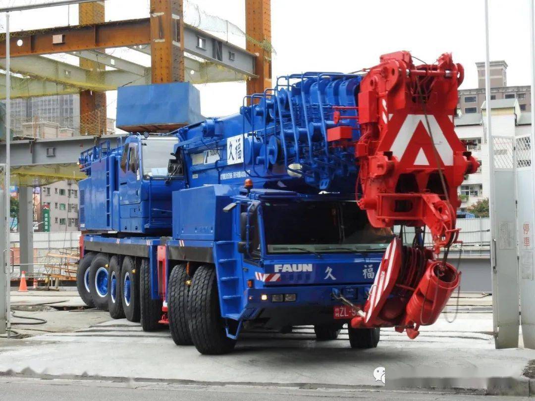 日本重吊首登台湾,久福起重引进 tadano ar-4000m_吊车