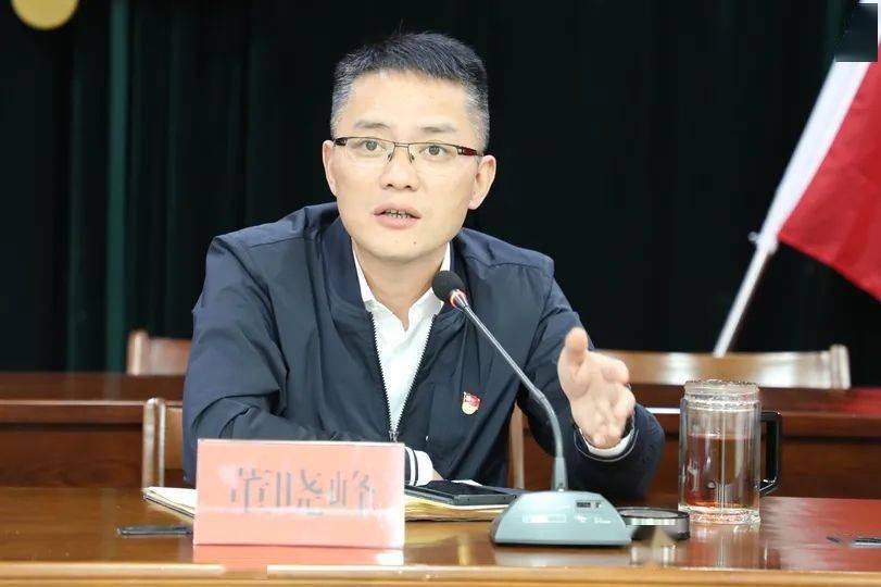 不忘初心 薪火相传|新桐乡举行退休干部荣誉退休仪式_汪建忠