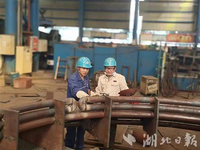 为他点赞郭忠涛荣获第四届荆楚工匠荣誉称号