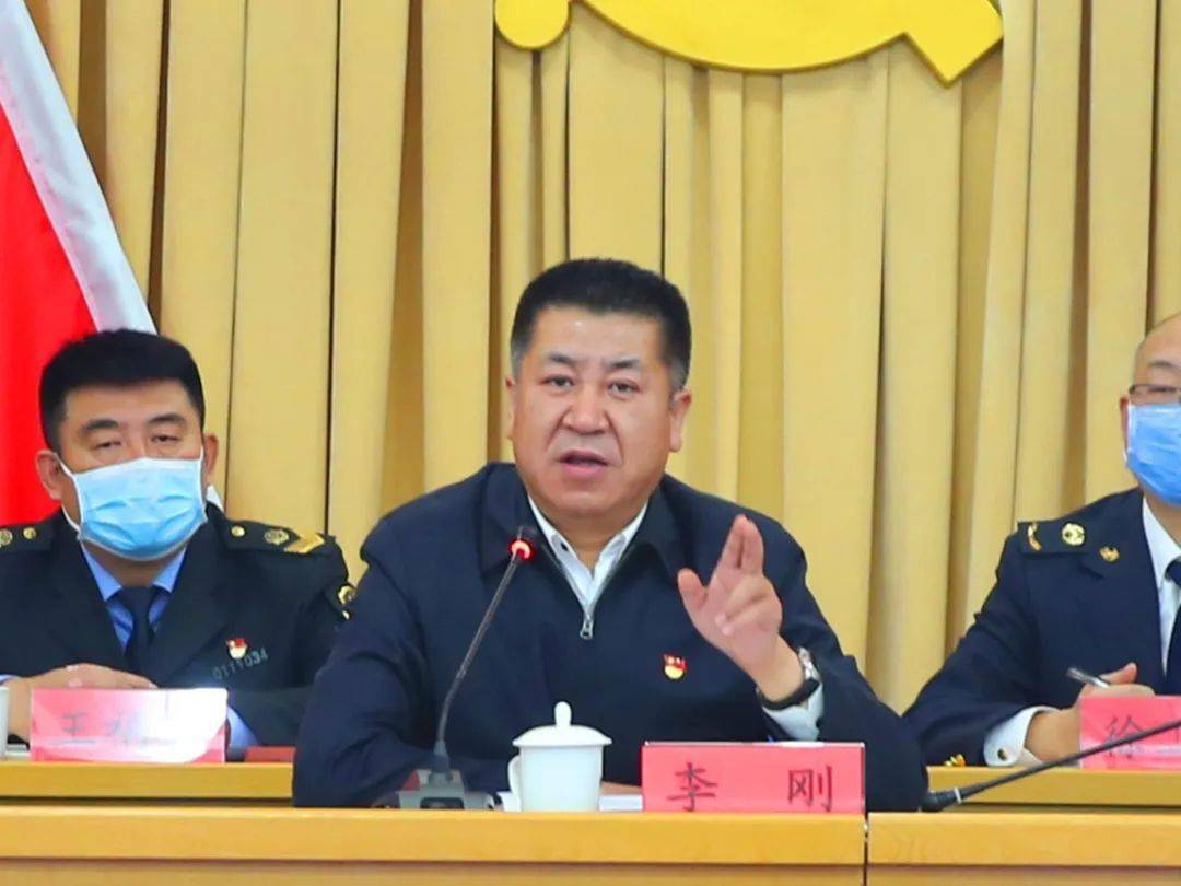 全体与会人员一同观看了《清风北京》警示教育纪录片,党组成员,副局长