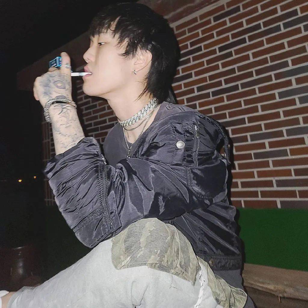 韩国人气rapper自曝13岁开始吸毒目前已向警方自首