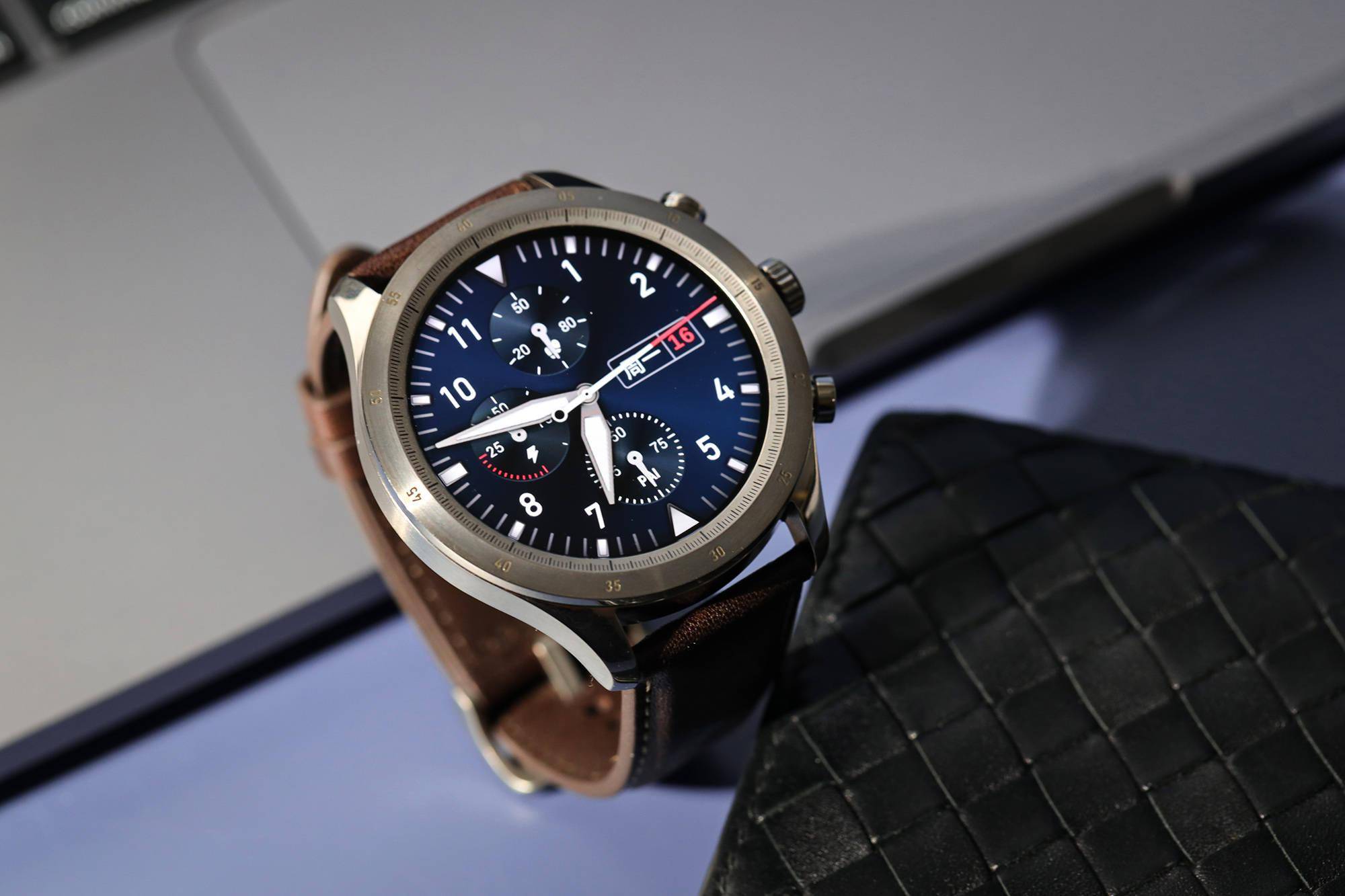 商务精英标配zeppz旗舰级智能商务手表赏析