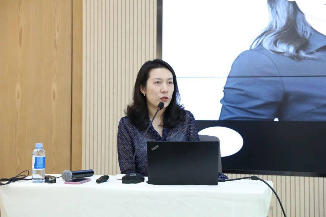 万益快讯 |万益北海办公室常法中心主任高子涵在全所业务培训中作