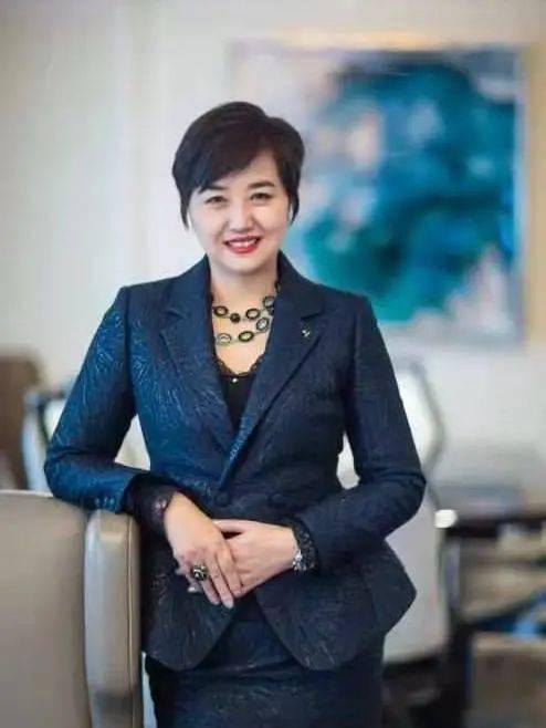 王艳华女士西安索菲特人民大厦酒店总经理03作为资深的酒店管理者