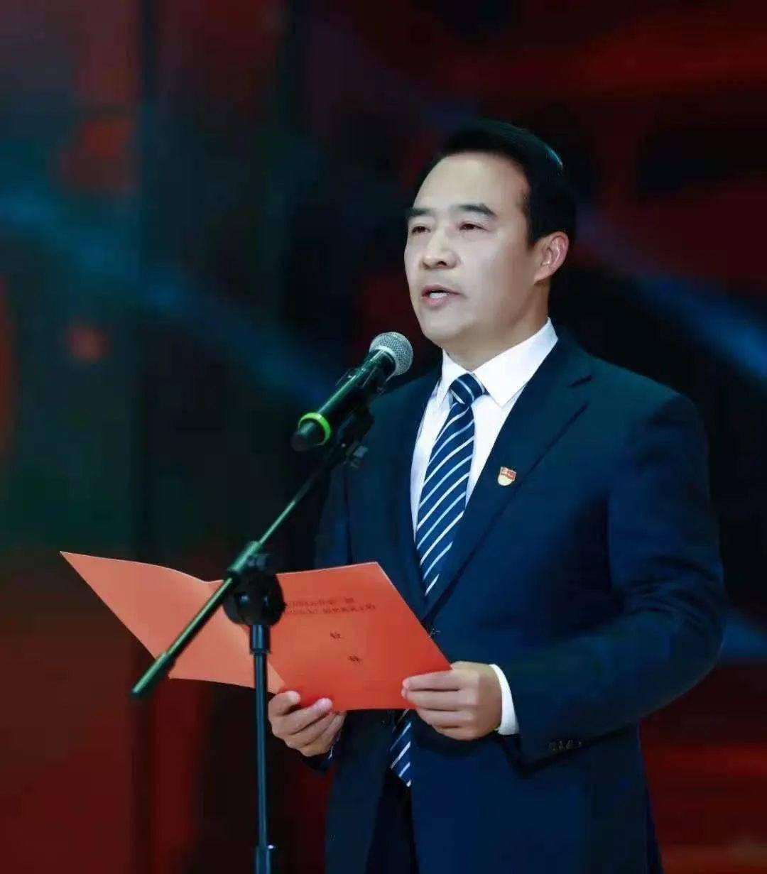 最美公安人 "称号苏国军等10人荣膺"最美公安人"提名奖县委书记夏光宏