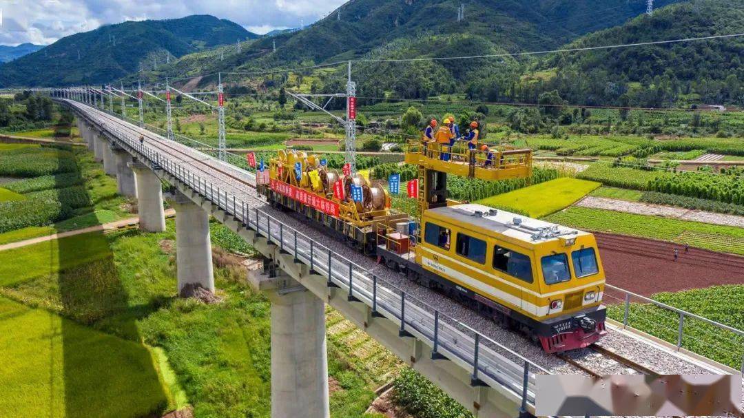 快了大临铁路修建万人争分夺秒奋战攻坚