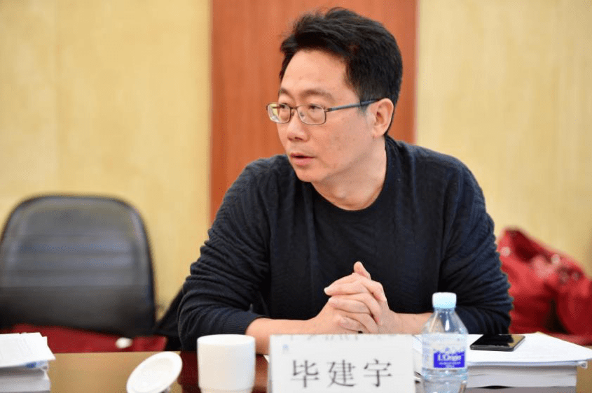理事代表北京市文物局研究室毕建宇主任对智库工作给予高度评价.