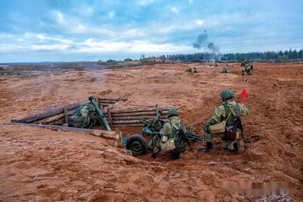 图集俄罗斯军队庆祝导弹部队和炮兵日