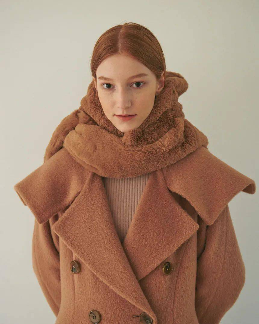 冬日穿好焦糖色时髦又显贵比驼色更气质