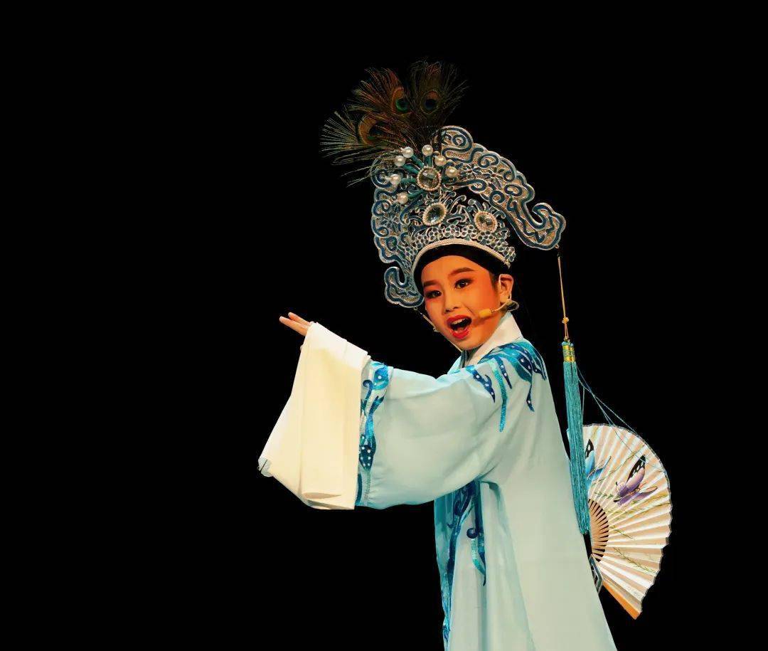 麻豆童星携手宁波市演艺集团下属宁波市宁歌少儿艺术培训学校正式开展