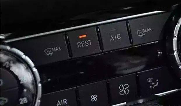 汽车上的rest按钮有什么用