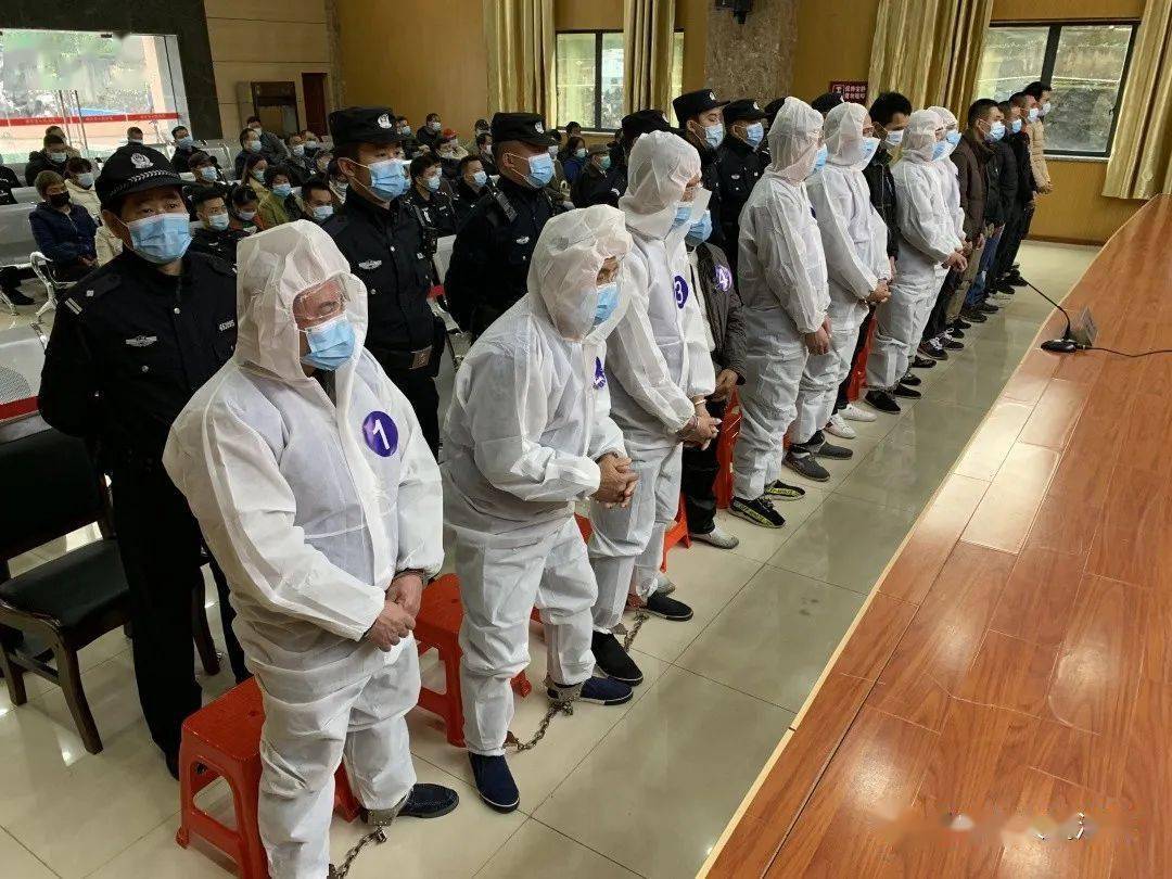 恶行累累柳州这14名村霸摊上大事这下彻底栽了