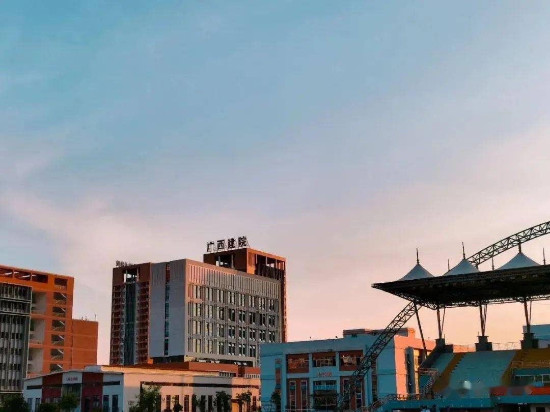 广西"皇家"建院,真的不只有工地佬!_南宁