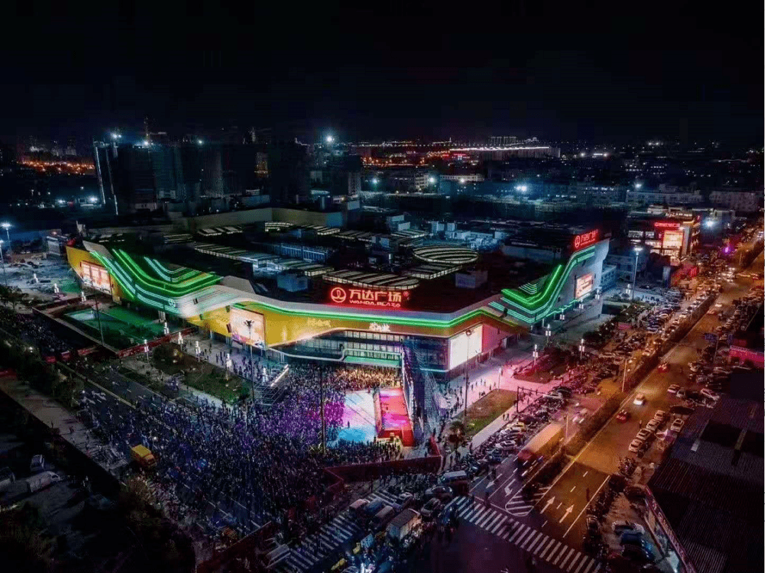 03#昆玉府 好房推荐: 俯瞰都市繁华 交通便利,配套齐全 涌金广场前