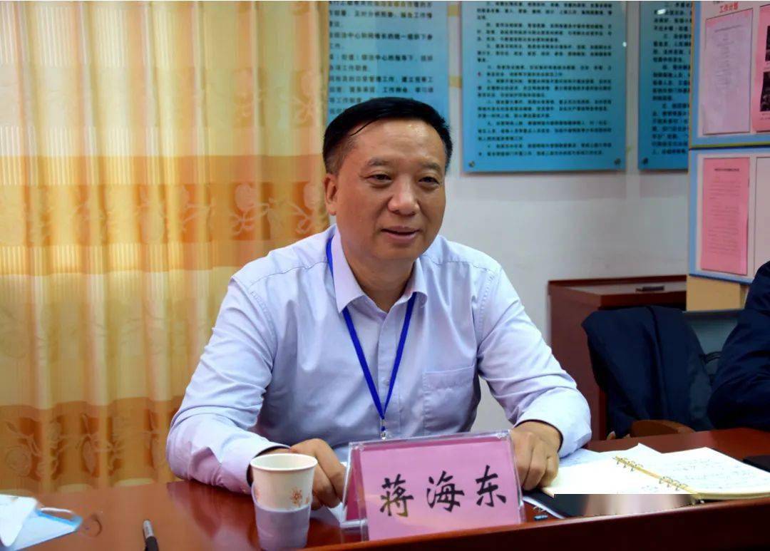 强化疫情防控 倡导文明健康 蒋海东到龙圩区开展人大代表进站履职活动