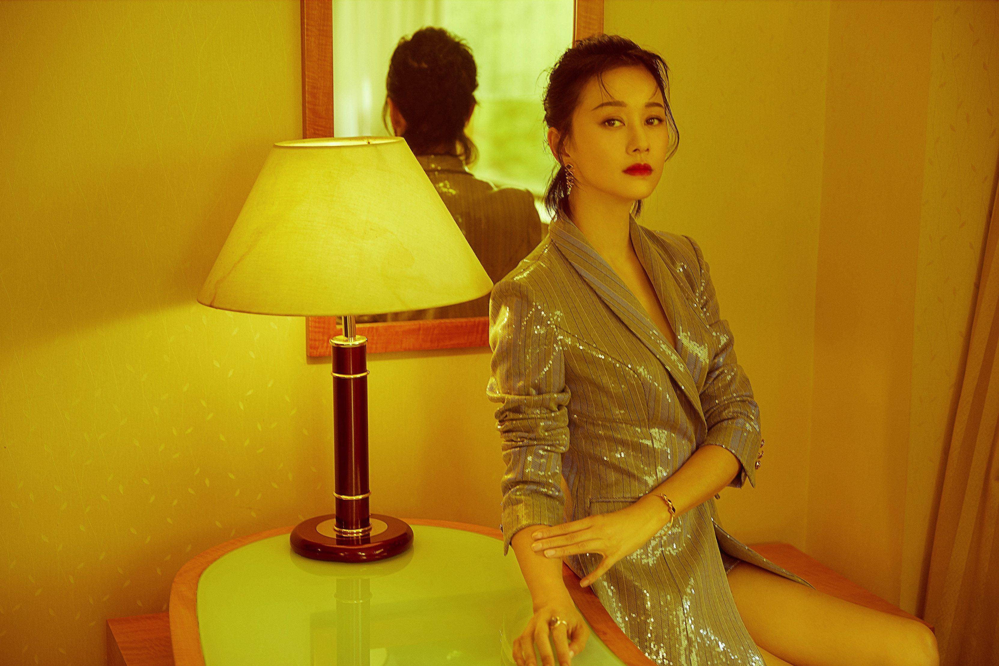 倪虹洁42岁的女孩丨人物