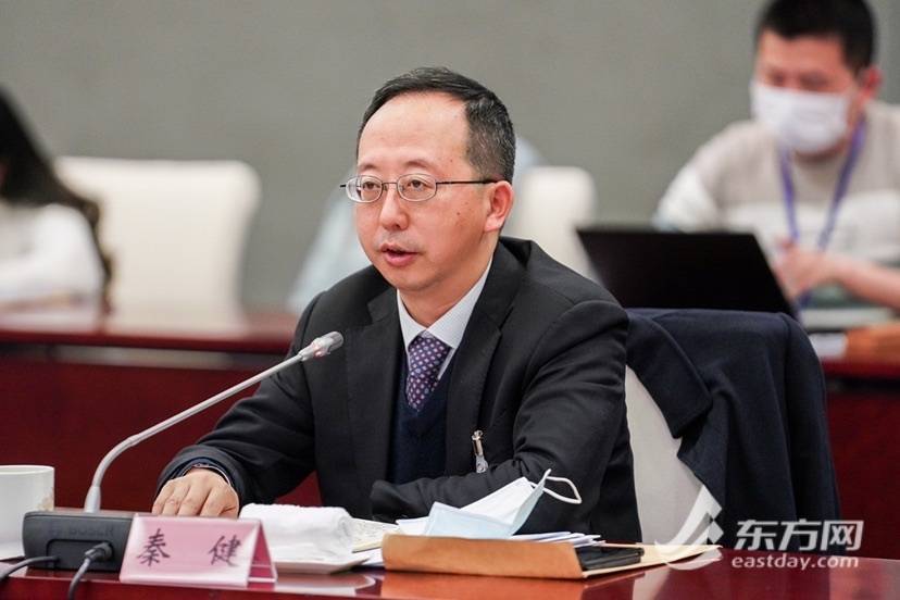 市委委员,上海联和投资公司董事长秦健认为,国际形势的变局对人才引入