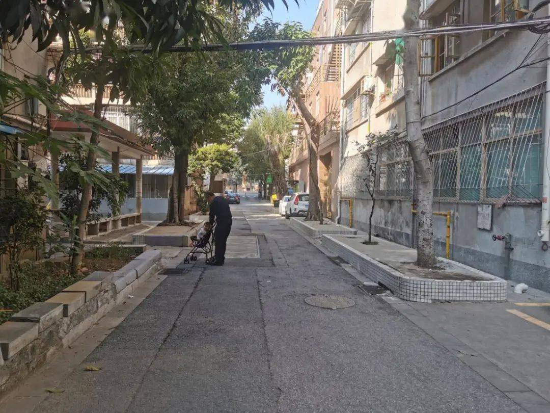 由于小区居民多次反映"小区内涝问题",员村街道高度重视,联合水务部门