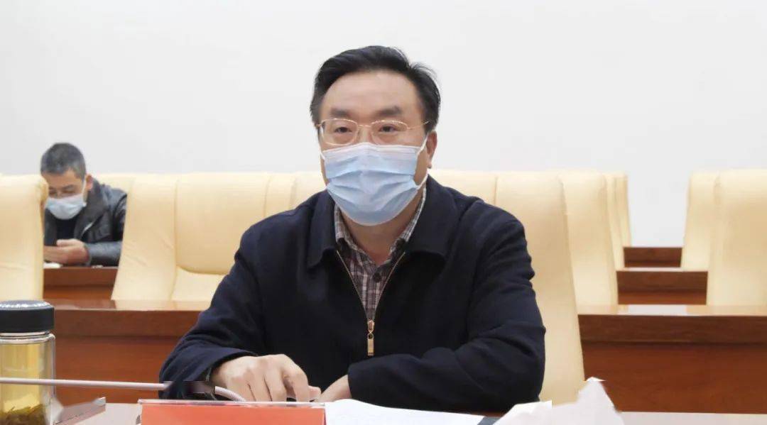 11月25日,我县召开中电兴发南漳智慧城市项目建设对接会,县委书记王鹏