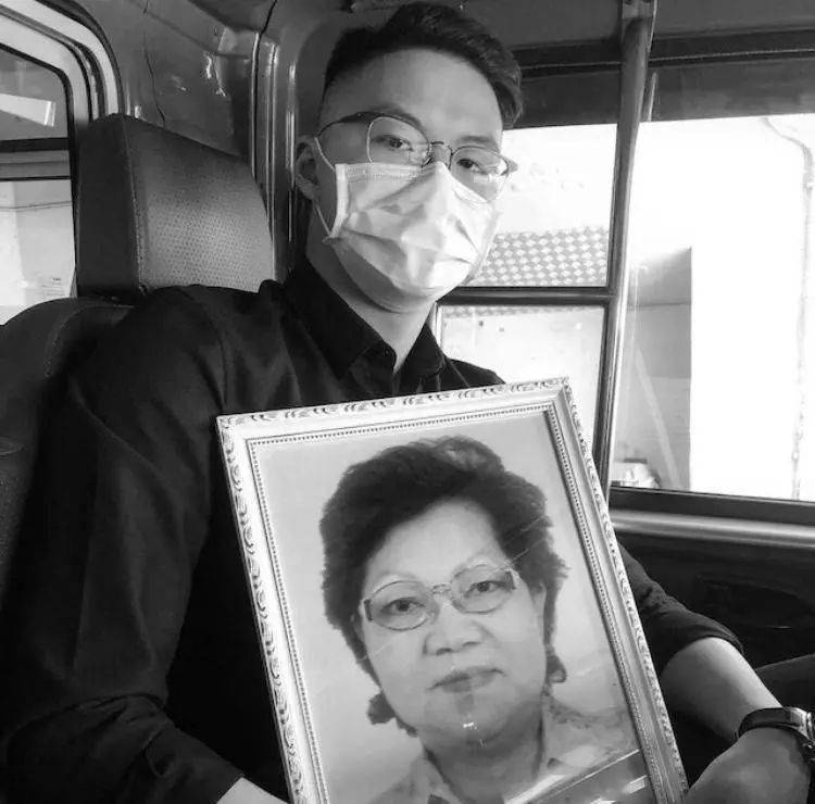 对于老人家的突然病逝,最难过的莫过于其儿子林肇基以及她的孙子,也就