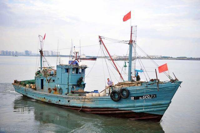 大陆渔船救起4名落水台湾科研人员,国台办通报详情