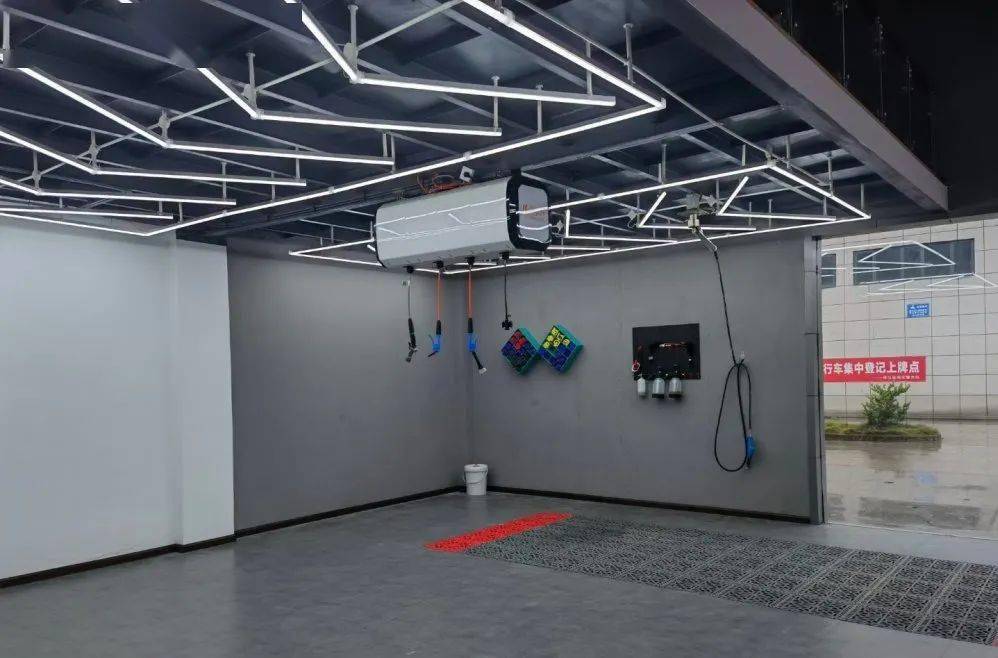 头条揭秘应城这家潮车改装工厂进了这里你就是整条街zui靓的仔