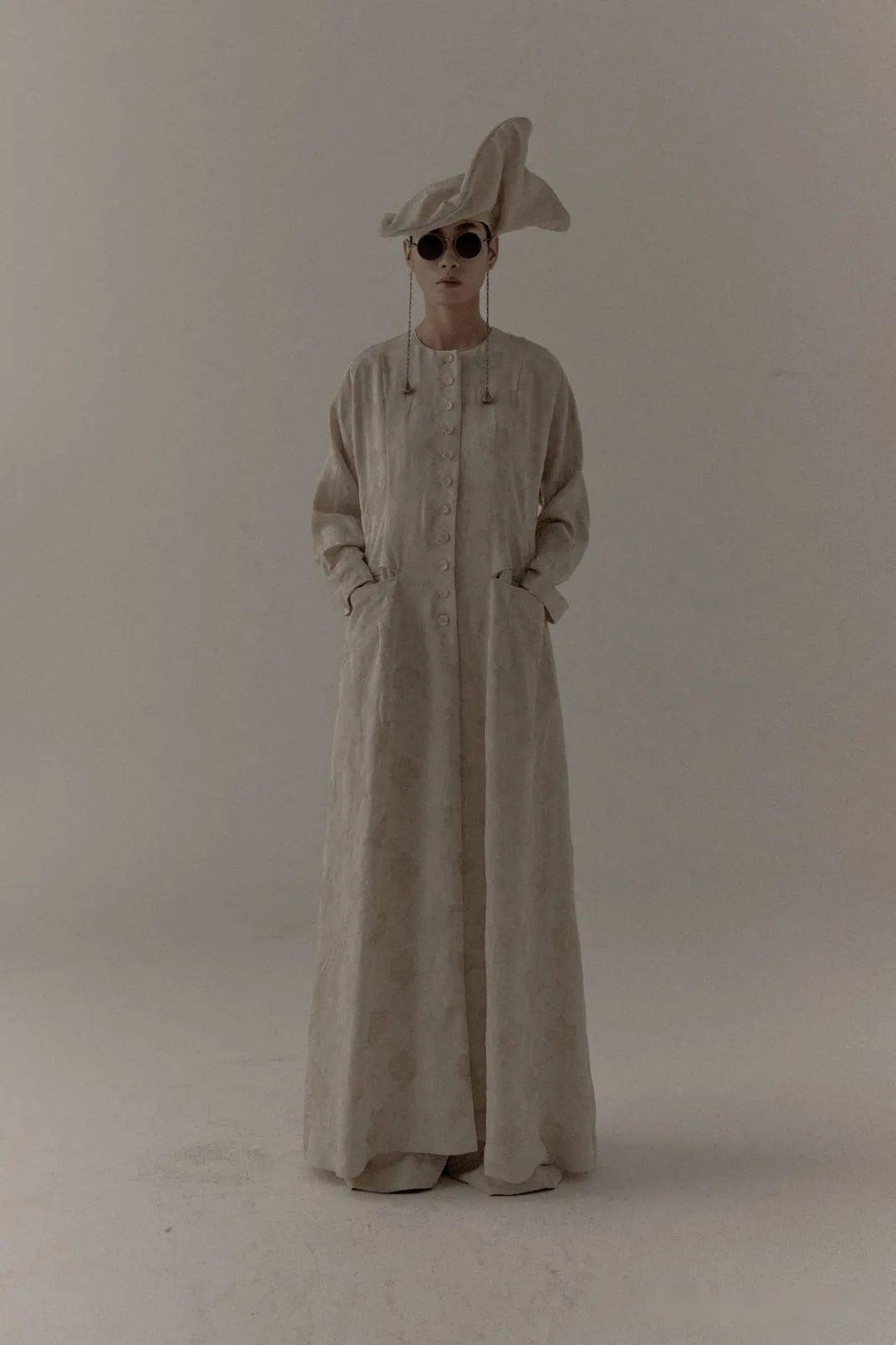 中国设计师umawang2021春夏系列真正践行浪漫主义的古典主义者